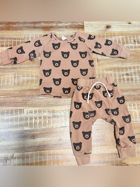 Little Ones Shop brown bear lounge outfit 12-18m